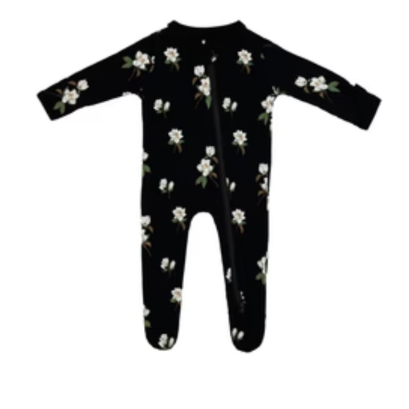 Kyte BABY Other - Kyte zippered footie in midnight magnolia.